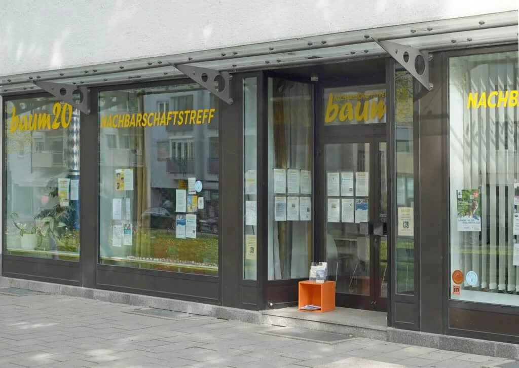 Ladenlokal mit großer Schaufensterfront